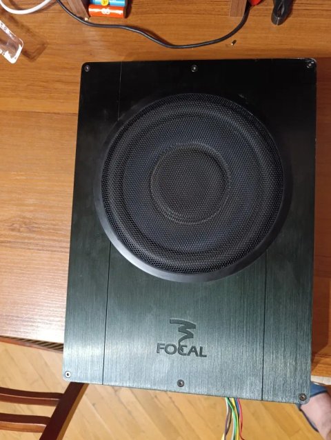 Активний автомобільний сабвуфер Focal IBus 2.1 + підсилювач 2 канали)