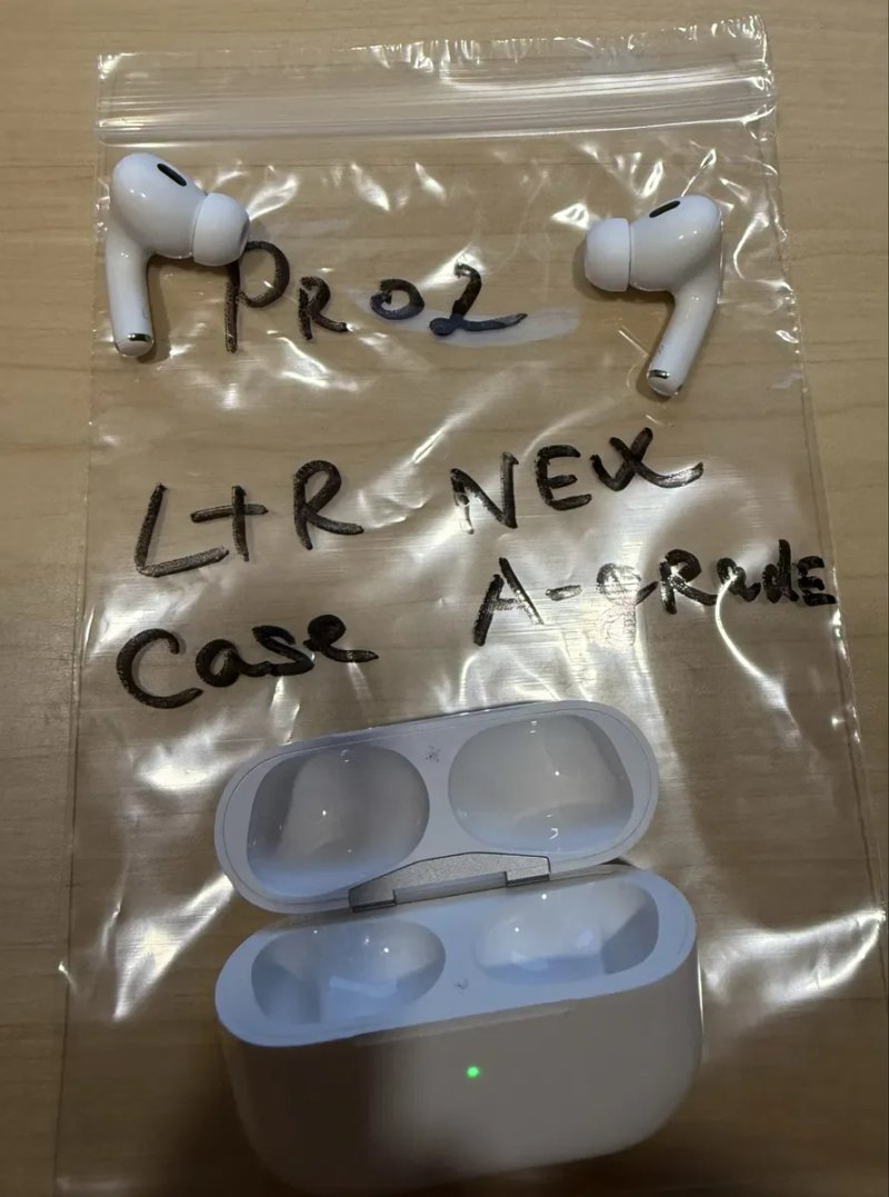 Apple Airpods Pro 2 usb-c чехол бу, левый и правый новые — фото 3