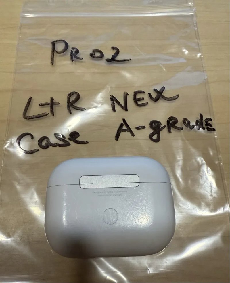 Apple Airpods Pro 2 usb-c чехол бу, левый и правый новые — фото 4