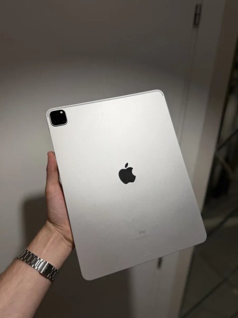 Apple iPad Pro 12.9 4 Gen 1 терабайт WiFi silver  гарантія, великий обєм памяті  120 герц екран