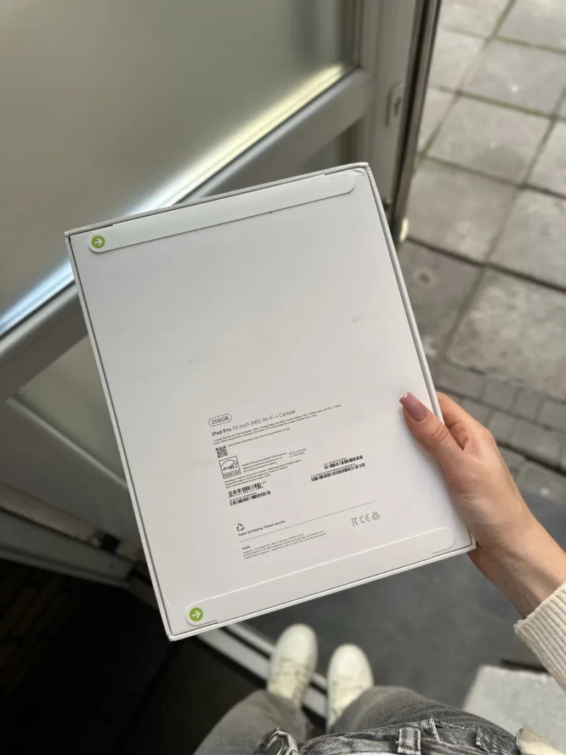 Apple iPad Pro 13 2025, 256GB, Space Black, Wi-Fi + LTE (M5) (ME7W4) — фото 2