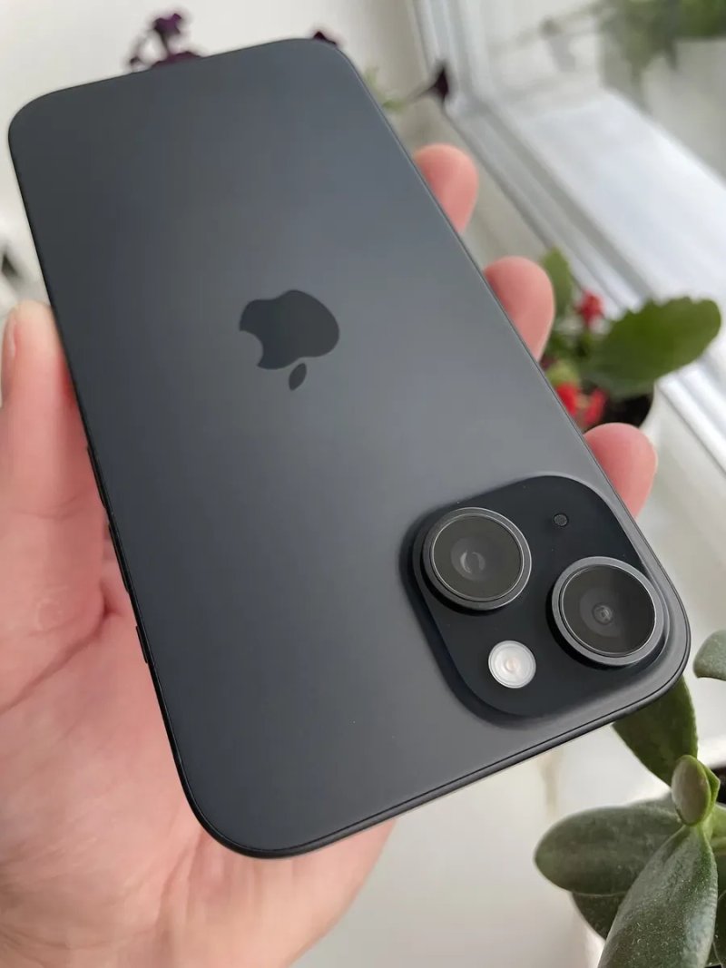 Apple iPhone 15 Black 128 Gb Never Lock — фото 2