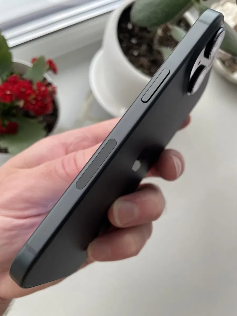Apple iPhone 15 Black 128 Gb Never Lock — фото 7