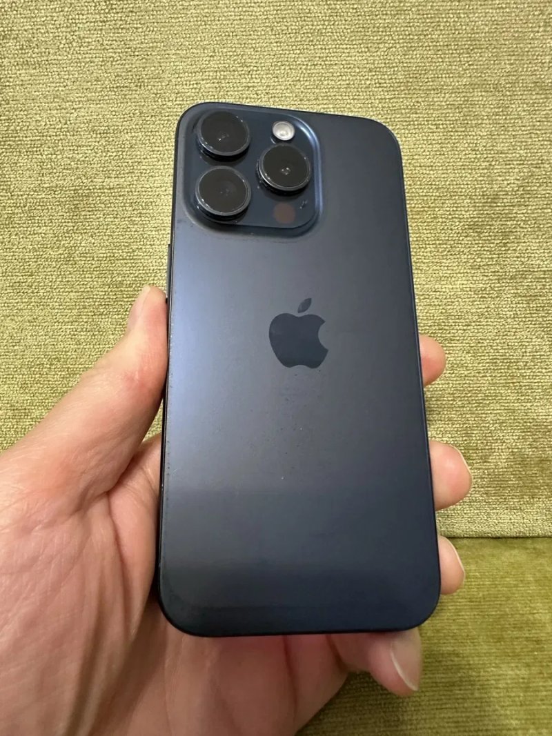 Apple iPhone 15 pro 128 gb. Неверлок, акб 87% — фото 2