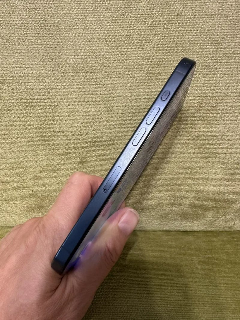 Apple iPhone 15 pro 128 gb. Неверлок, акб 87% — фото 3