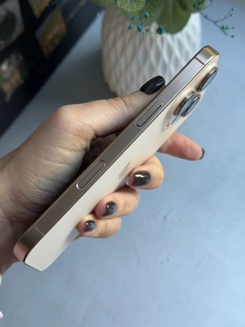 Apple iPhone 16 Pro 256GB Desert. Neverlock. Esim — фото 2