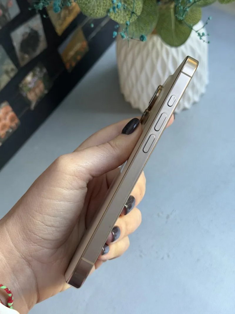 Apple iPhone 16 Pro 256GB Desert. Neverlock. Esim — фото 3