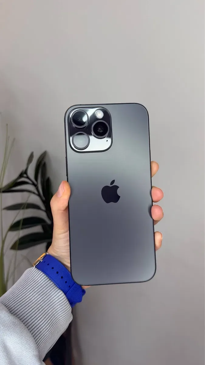 Apple iPhone 16 Pro Max 256GB Black Titanium 90% eSIM Neverlock — фото 2
