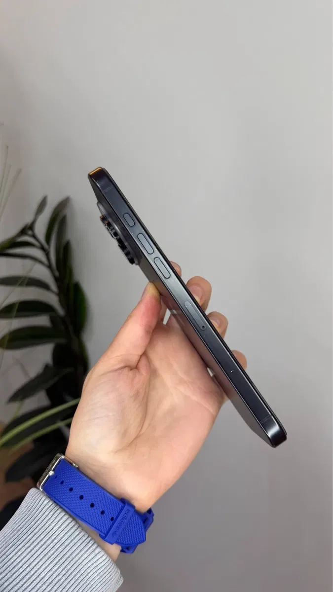 Apple iPhone 16 Pro Max 256GB Black Titanium 90% eSIM Neverlock — фото 7