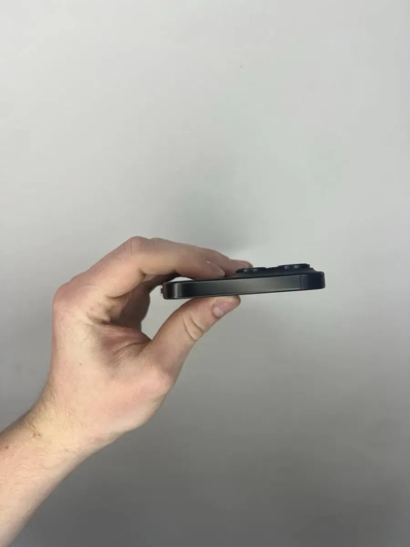 Apple iPhone 16 Pro Max 512GB Black Titanium 93% eSIM Neverlock — фото 3
