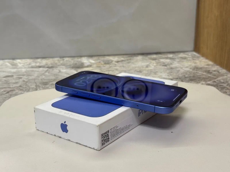 Apple IPhone 16 Ultramarine 256 Gb Neverlock Ідеальний Стан — фото 4