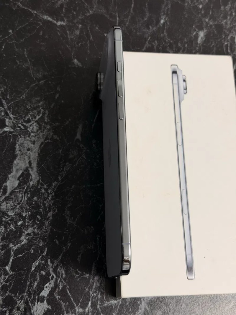 Apple iPhone 17 Air 256Gb Sky Blue Neverlock — фото 2