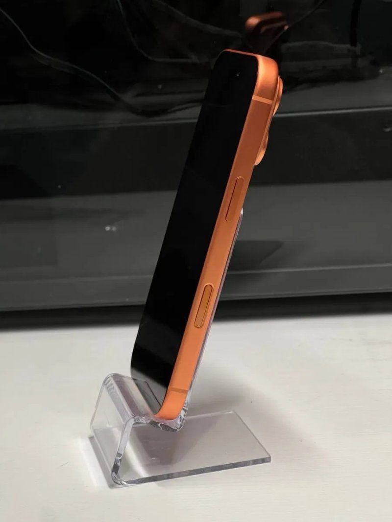 Apple iPhone 17 pro 256 gb — фото 2