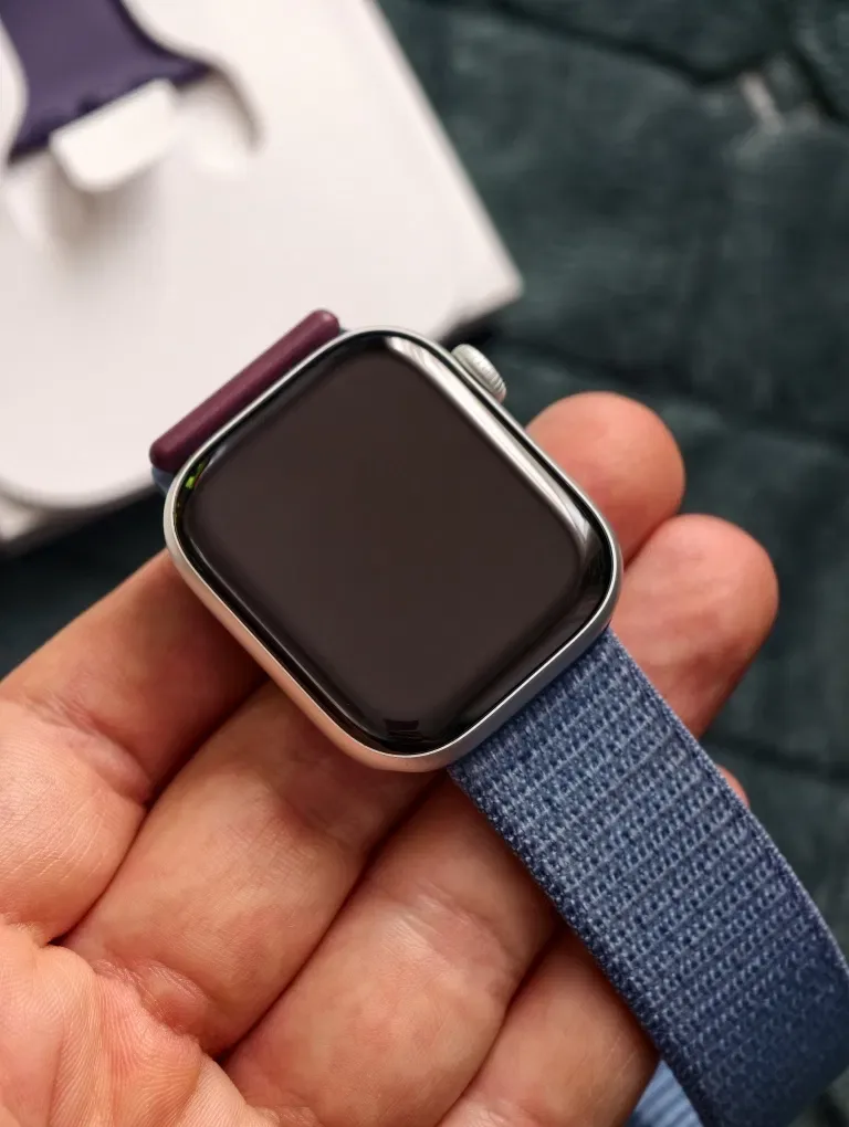 Apple Watch 11 42mm • A3335 • Версія з LTE/eSim • Ідеал. Повний комплект — фото 3