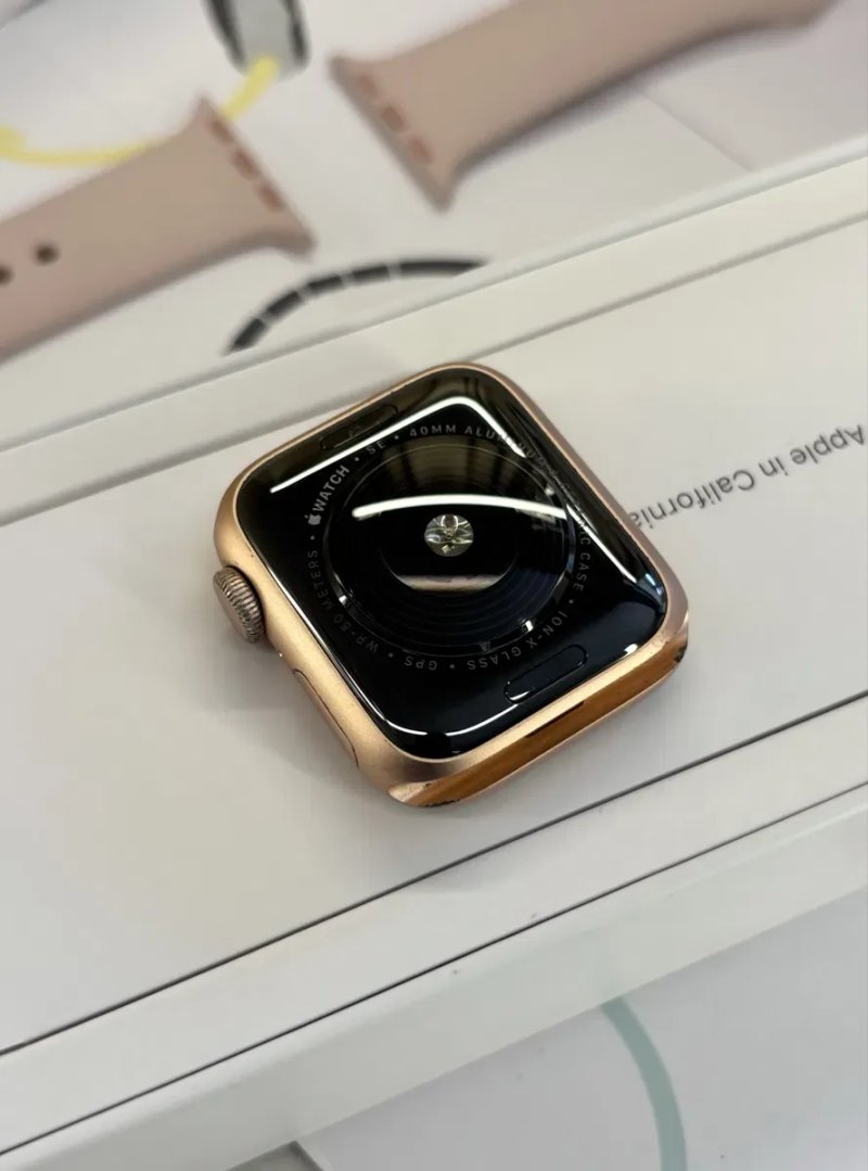 Apple Watch SE-1 40mm Gold Без Ремонтів (Магазин Гарантія) — фото 3
