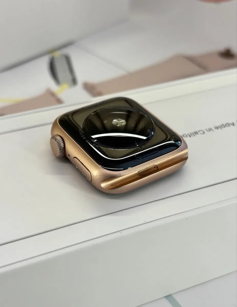 Apple Watch SE-1 40mm Gold Без Ремонтів (Магазин Гарантія) — фото 6