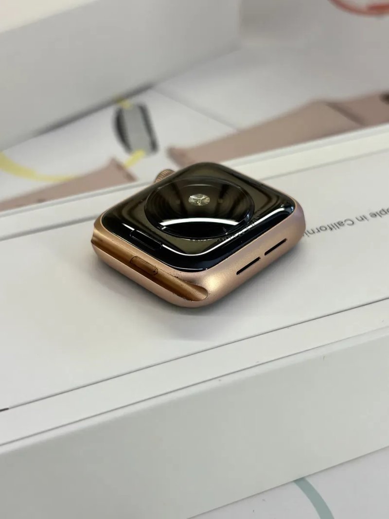 Apple Watch SE-1 40mm Gold Без Ремонтів (Магазин Гарантія) — фото 7