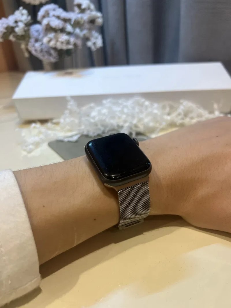 Apple Watch SE 40mm | 5 ремінців + підставка — фото 3