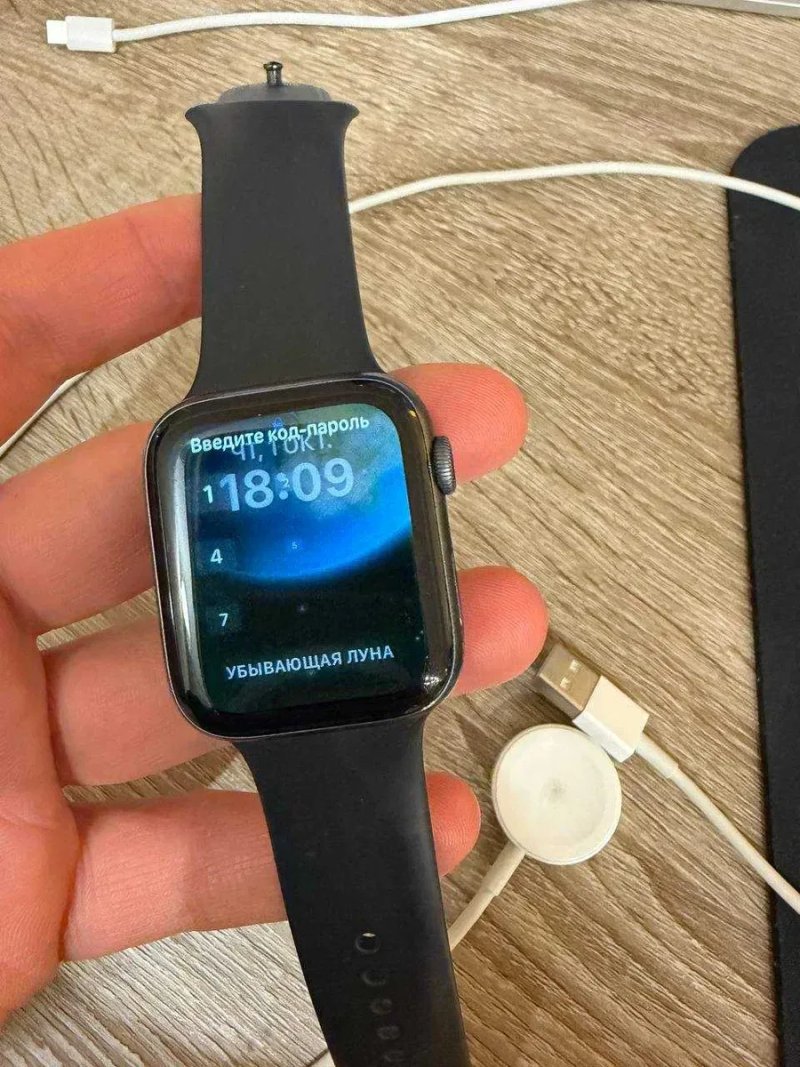 Apple Watch Series 4 44 mm Space Gray Оригінал із "ЯБКО" магазин — фото 2
