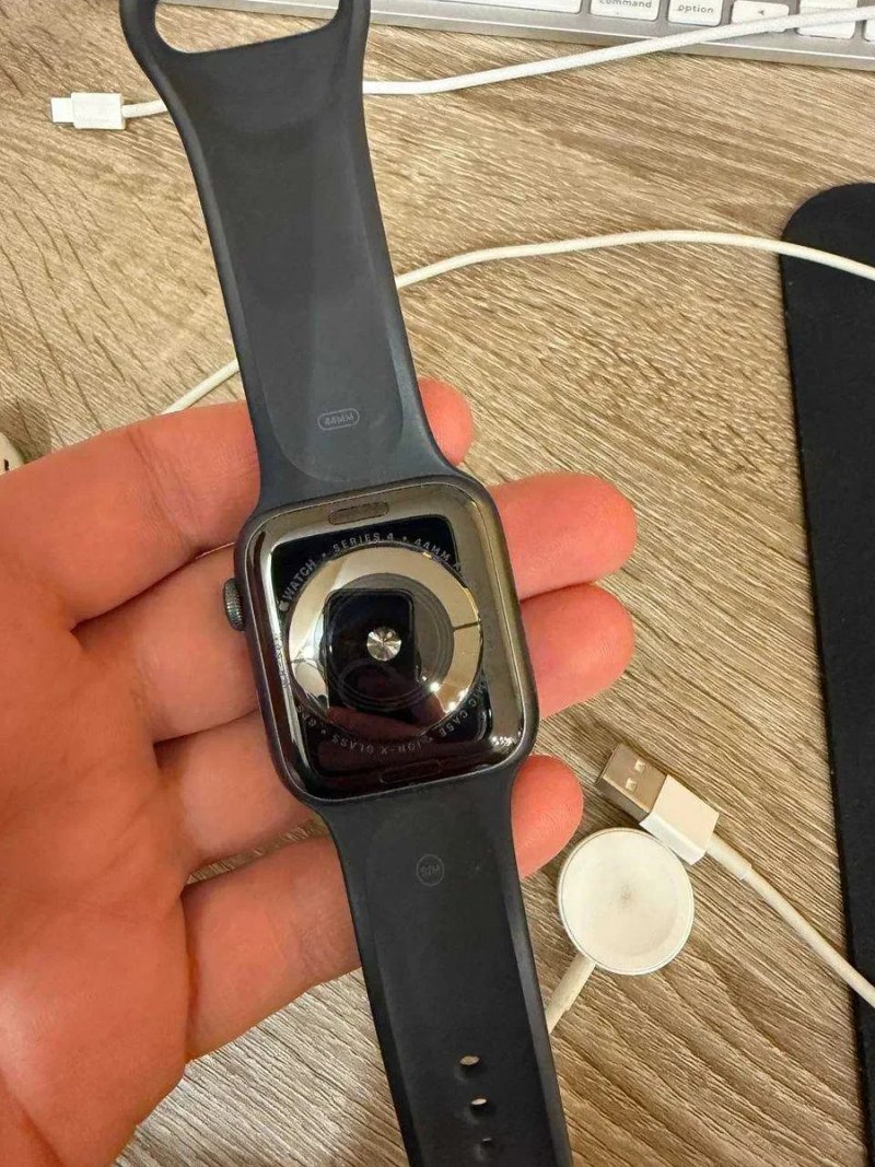 Apple Watch Series 4 44 mm Space Gray Оригінал із "ЯБКО" магазин — фото 3