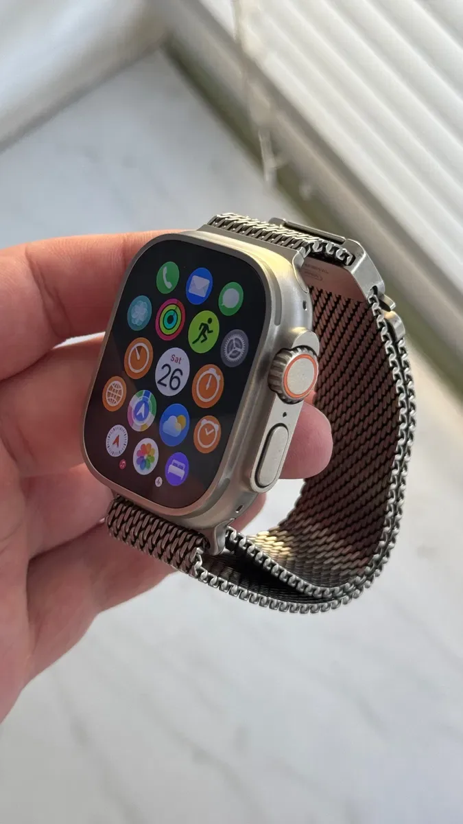 Apple Watch Ultra 3 49mm Natural Titanium + Natural Titanium Milanese Loop — фото 3