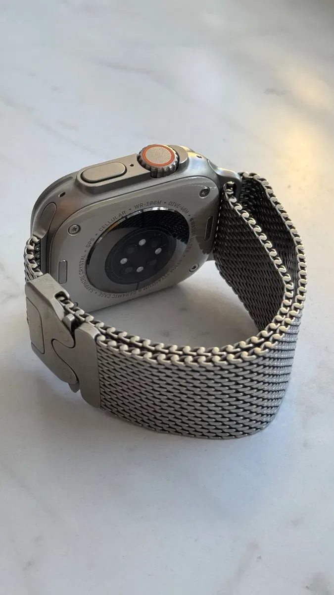 Apple Watch Ultra 3 49mm Natural Titanium + Natural Titanium Milanese Loop — фото 7