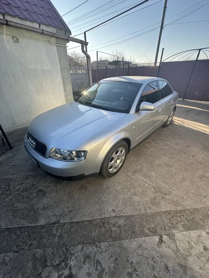 Audi A4 B6 2.0 FSI 2002 рік — фото 2