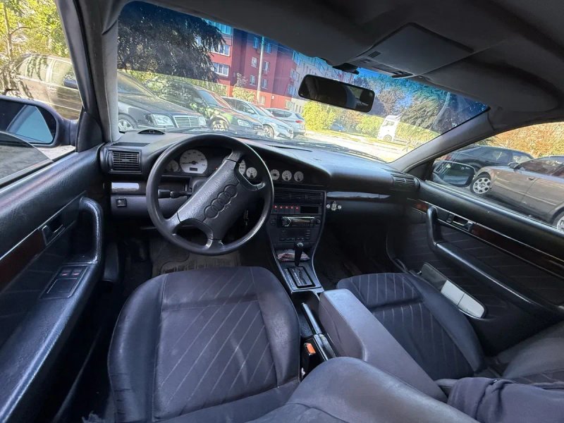 Audi A6 C4 Автомат 2.6/Газ/Бенз — фото 5