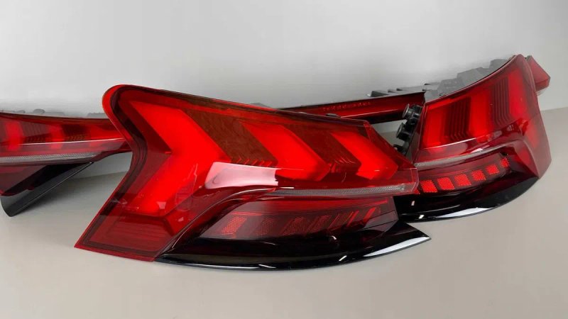 AUDI E-Tron GT 4J3 4JE Ліхтар Ліхтарі задні лівий правий USA EU — фото 3