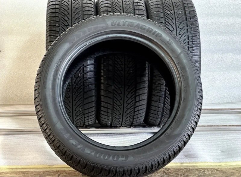 Автошини колеса резина 215/55 R17 Goodyear Ultra Grip зимові 2022 рік — фото 5