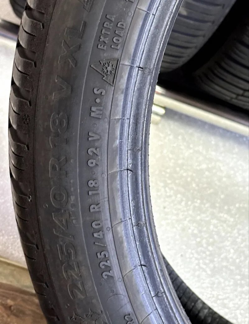 Автошини колеса резина 225/40 R18 Continental ALLSeason Contact2 зимові 2023 рік — фото 5