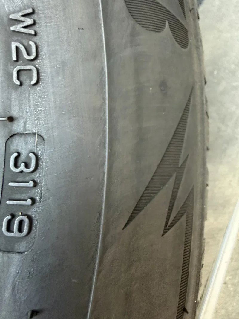 Автошини колеса резина Bridgestone Blizzak 215/65 R16 Зимові 2019 рік — фото 8