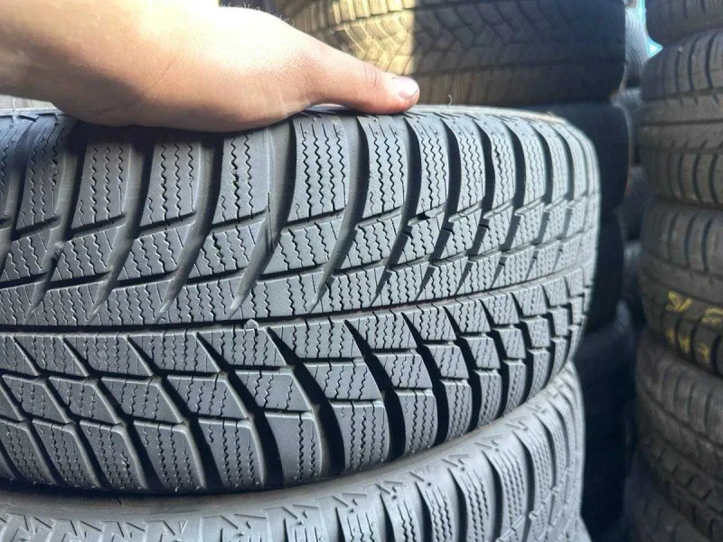 Автошини зимові Bridgestone 185/60/15 (2шт)Резина,Колеса,Гума,Скати,Шини — фото 4