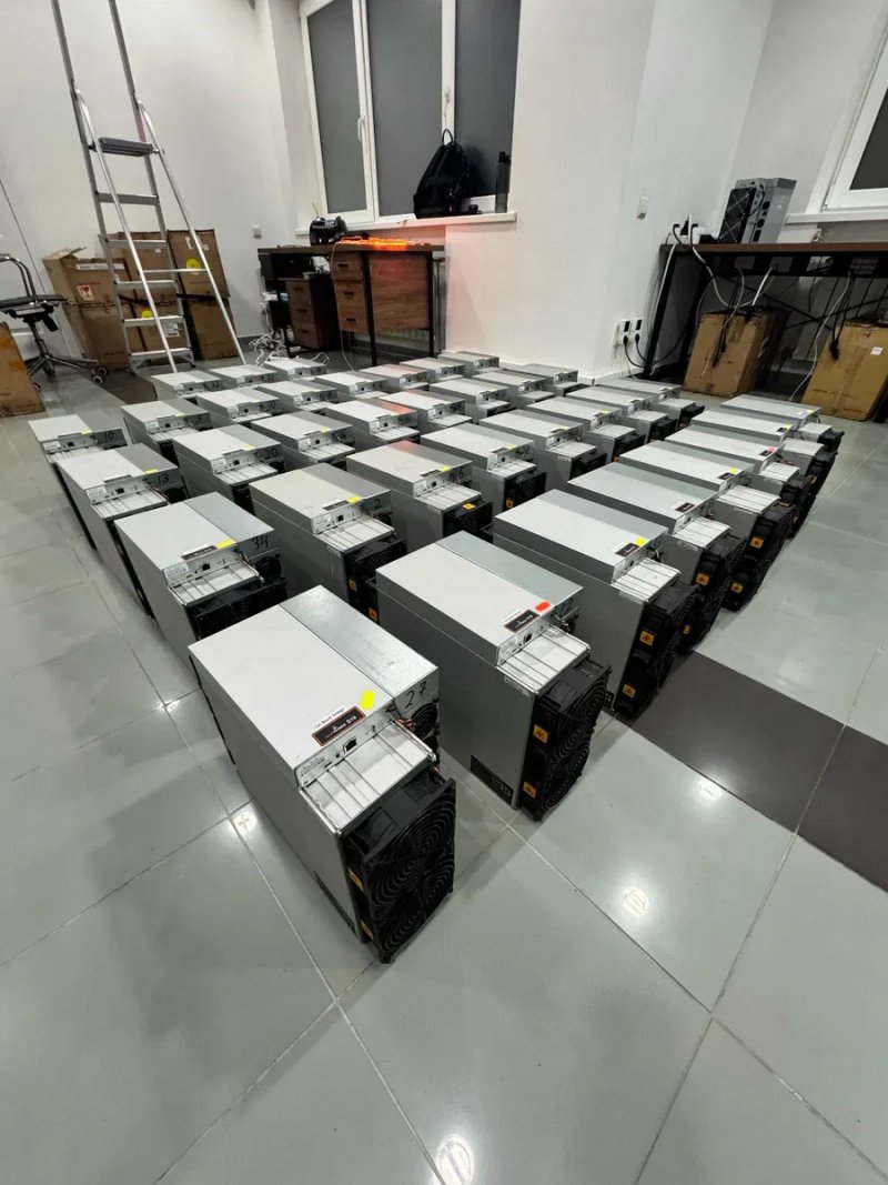 Б/в Майнери Asic Bitmain Antminer S19 90 Th 3250Вт + Гарантія — фото 5