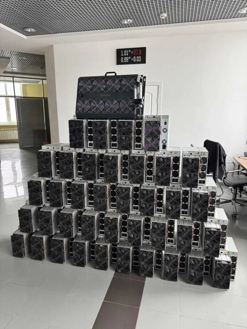 Б/в Майнери Asic Bitmain Antminer S19j Pro 100 Th (126 ч) 3100 Вт — фото 2