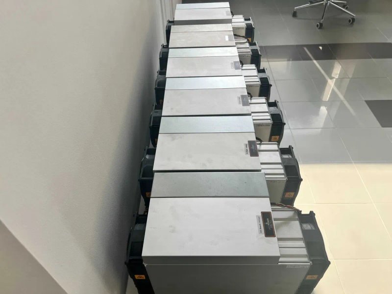 Б/в Майнери Asic Bitmain Antminer S19j Pro+ 117 Th 3400Вт Наявність — фото 3