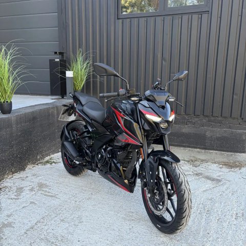 Bajaj Pulsar N250 2000км пробіг
