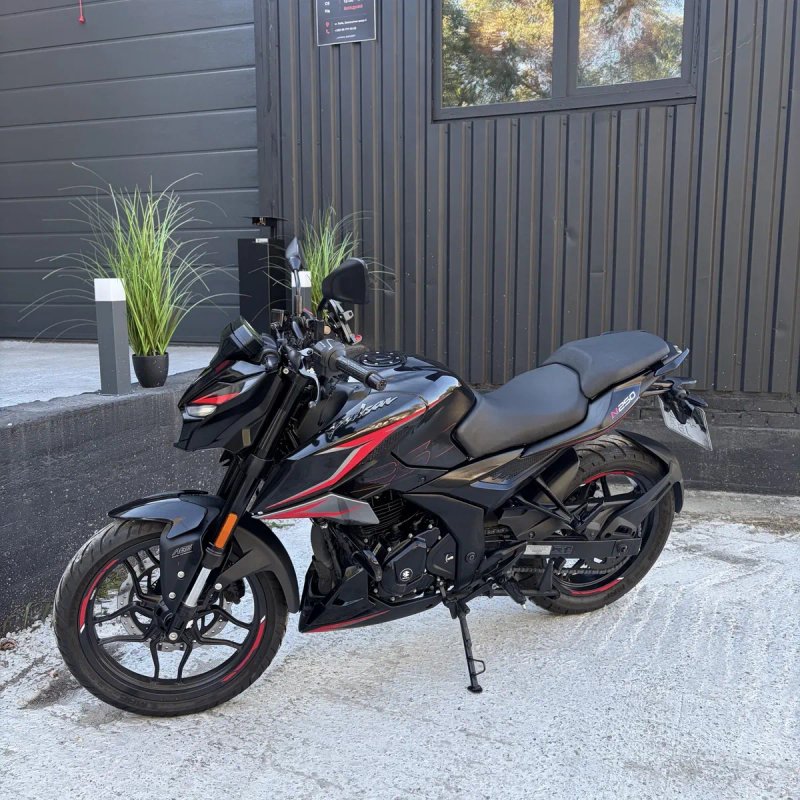 Bajaj Pulsar N250 2000км пробіг — фото 5