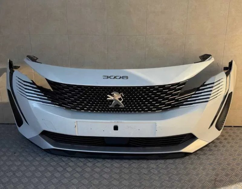 Бампер передній Peugeot 3008 2 II GT Line Lift перед оригінал разборка — фото 2