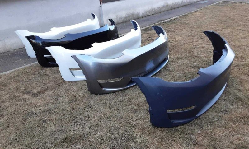 Бампер передній Tesla Тесла model Y 2023-2024 без отворів парктроніків — фото 2