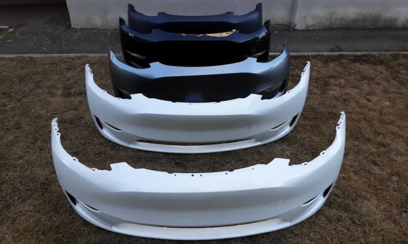 Бампер передній Tesla Тесла model Y 2023-2024 без отворів парктроніків — фото 5