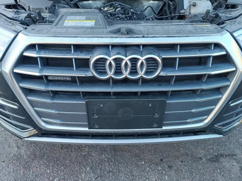 Бампер передній в зборі комплектний дефект на фото розборка Audi Q5 80A 18 рік — фото 2