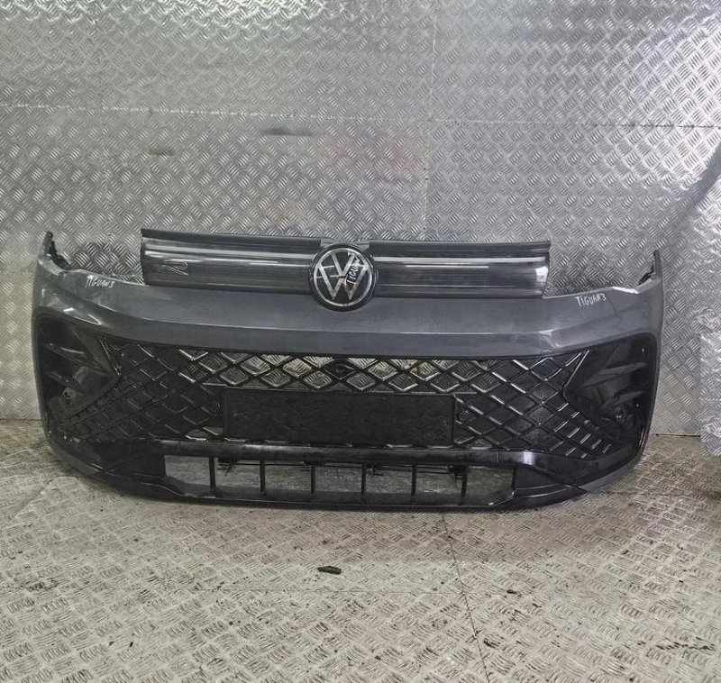 Бампер передній Volkswagen Tiguan 3 CD3 R-line перед оригінал разборка — фото 3