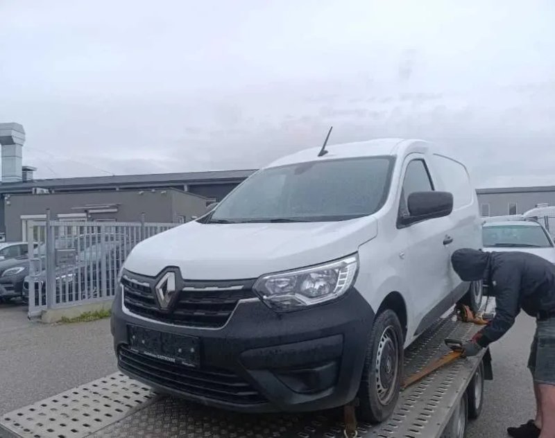 Бампер Renault Express розборка РЕНО Експрес — фото 5