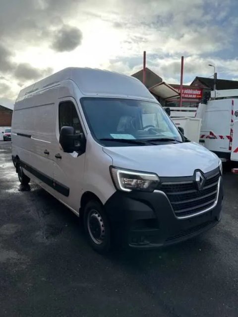 Бампер RENAULT Master 4 розборка запчастини шрот Рено мастер 4