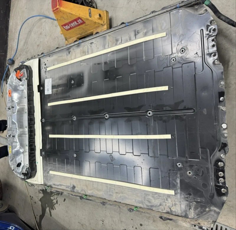 Батарея аккумулятор инвертор решение высоковольтное Deye Tesla — фото 6