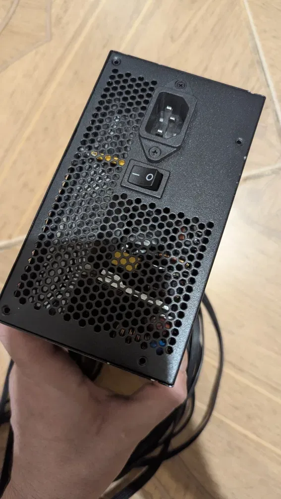 Блок живлення Thermaltake Berlin 750W (80 PLUS, ATX 3.1, 12V-2x6 / 12VHPWR 600W) — фото 4