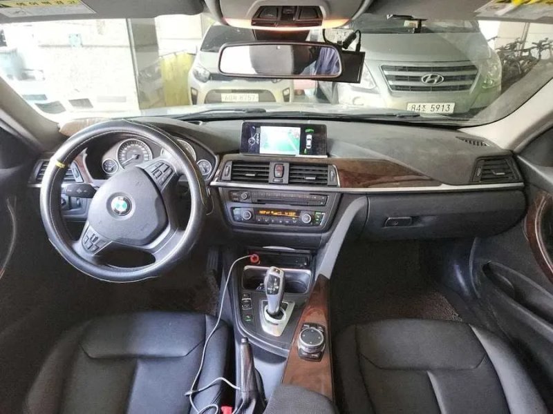 BMW 320d F30 2014 • Дизель, автомат, люк, проєкція — фото 6