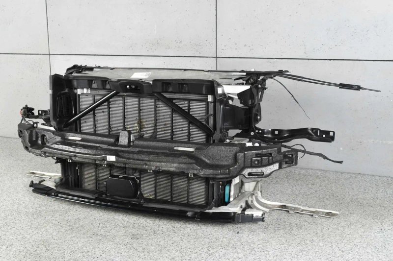 BMW 7 G11 G12 Передня панель телевізор — фото 4