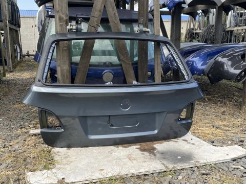 BMW E61, ляда E61, кришка багажника E61, двері багажника BMW E61, запчастини BMW E61 універсал.